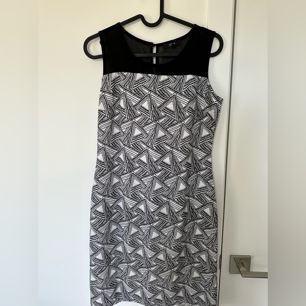 Women’s casual dress